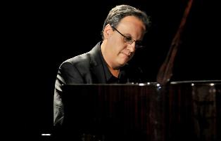 47823_635445343583919821_m